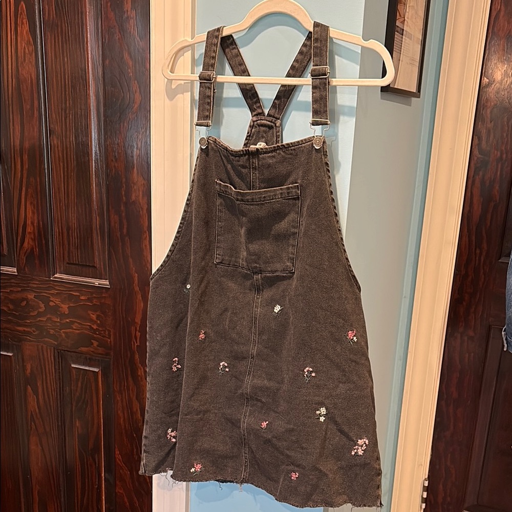 Denim&Co Black Denim Overall Dress with Floral Embroidery 🌸